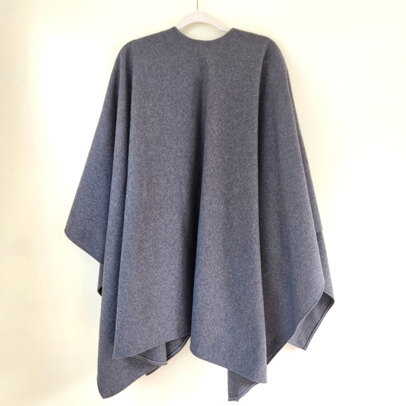 Donni Charm Poncho Wool and Rabbit Fur Cape - Picture 9 of 9